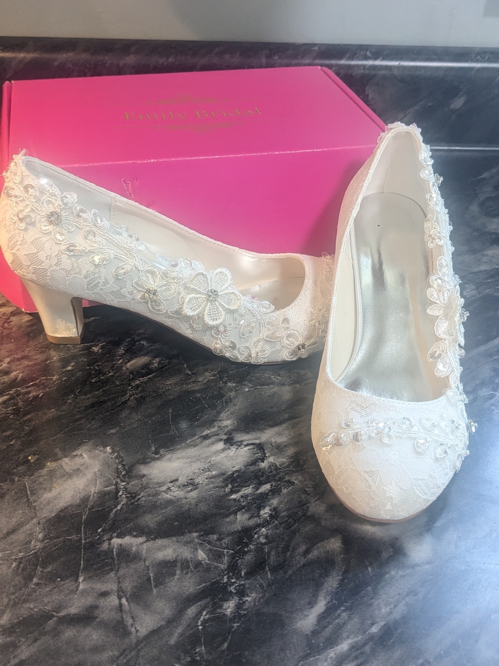 Lace Floral Embellished Bridal Pumps - White New 7.5